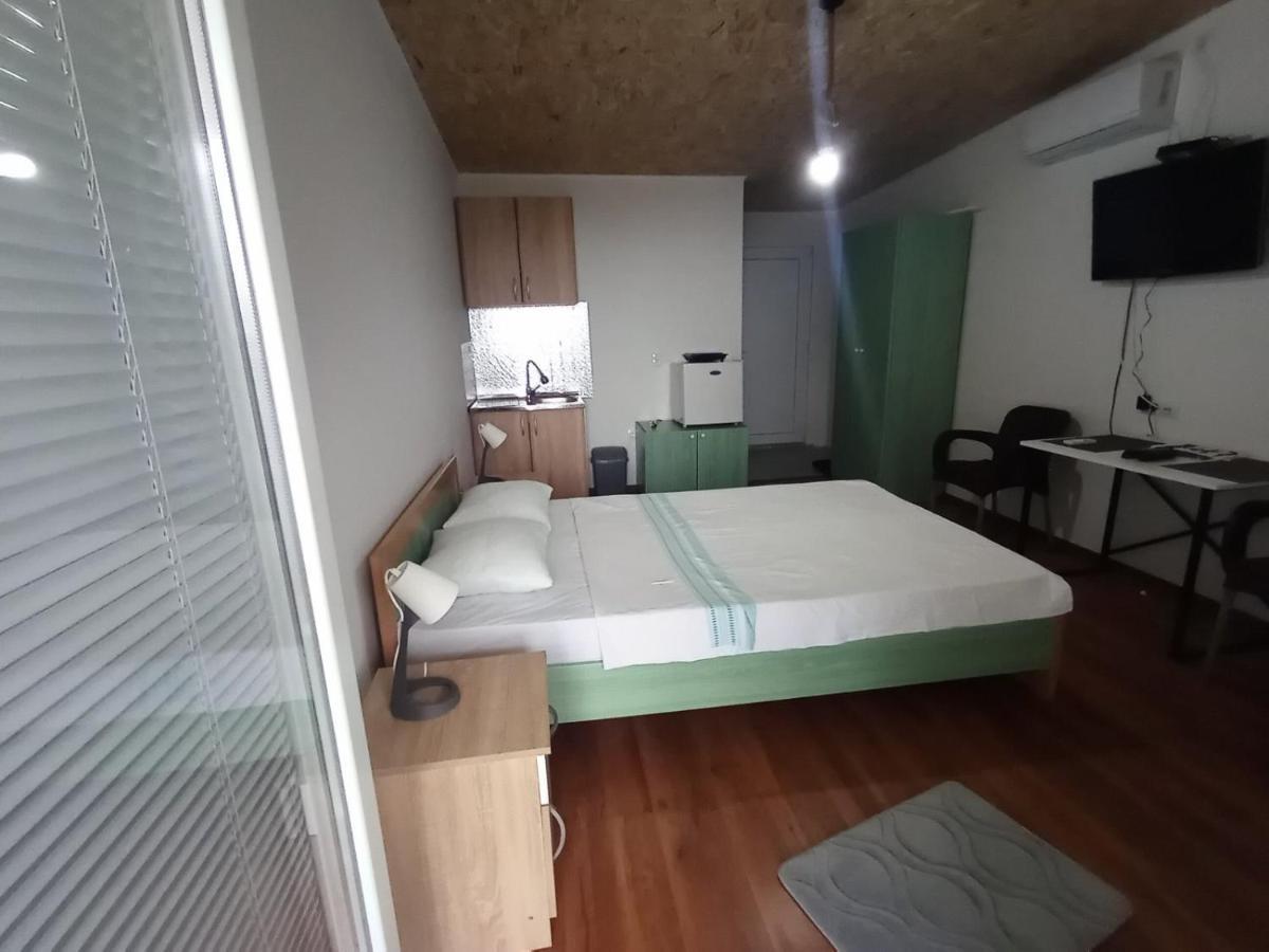 Lakeview Apartments Stojovic Virpazar Buitenkant foto