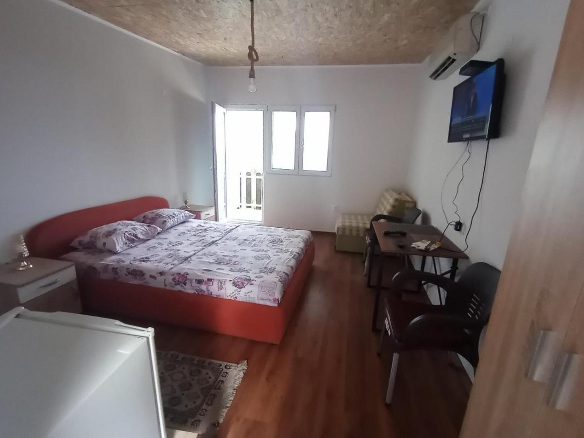Lakeview Apartments Stojovic Virpazar Buitenkant foto
